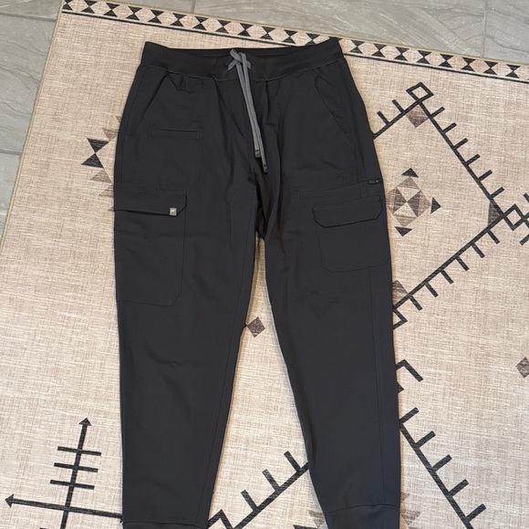 Fabletics Women's Charcoal scrub jacket and jogger set - Picture 3 of 4